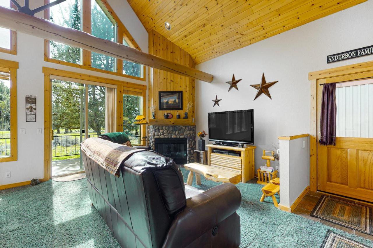 Cinnamon Teal Chalet Redmond Extérieur photo