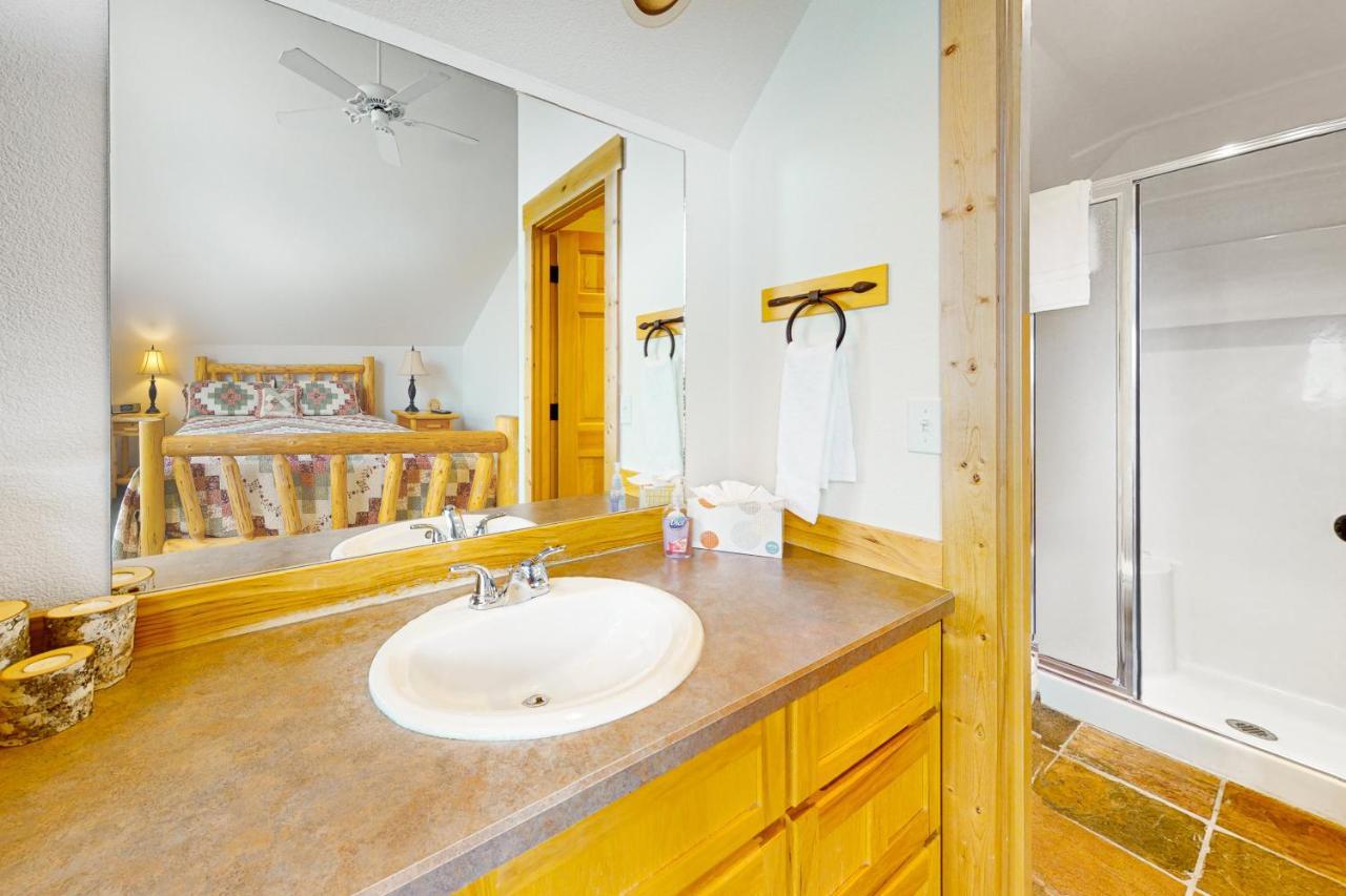 Cinnamon Teal Chalet Redmond Extérieur photo